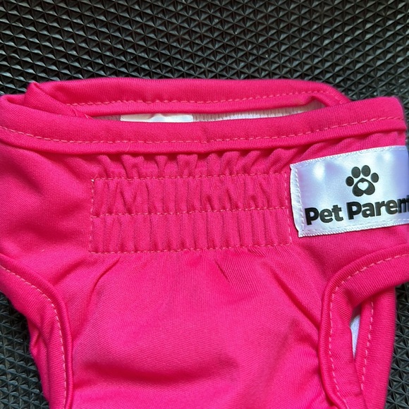 Reusable Dog diaper in size extra small: 1 bright pink - Picture 6 of 11